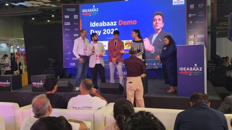RudrMart electronics robotics and IoT products showcased at Ideabaaz Expo